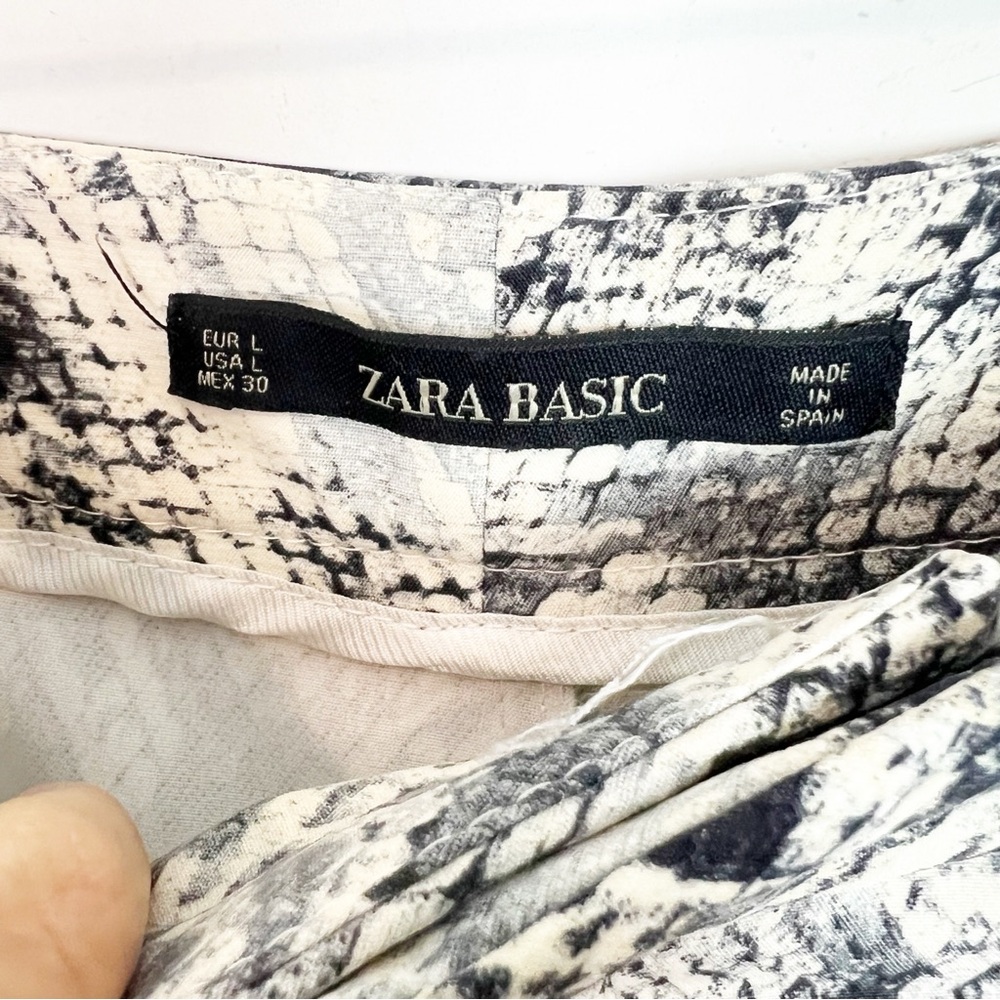 ZARA BASIC BLACK GRAY SNAKESKIN PRINT FLAT FRONT … - image 4